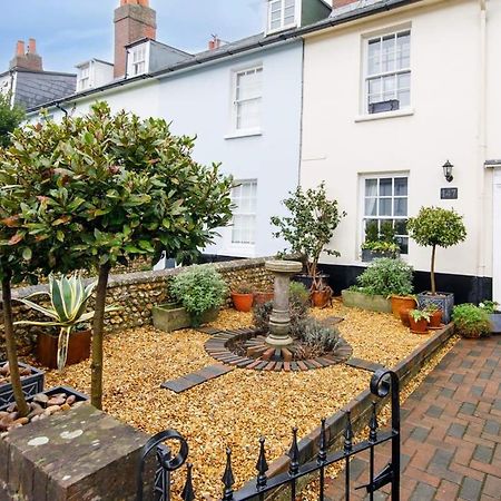Beautiful Georgian Home In The Heart Of Chichester Exterior photo