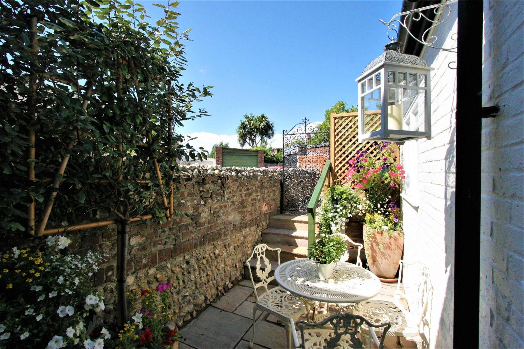 Beautiful Georgian Home In The Heart Of Chichester Exterior photo